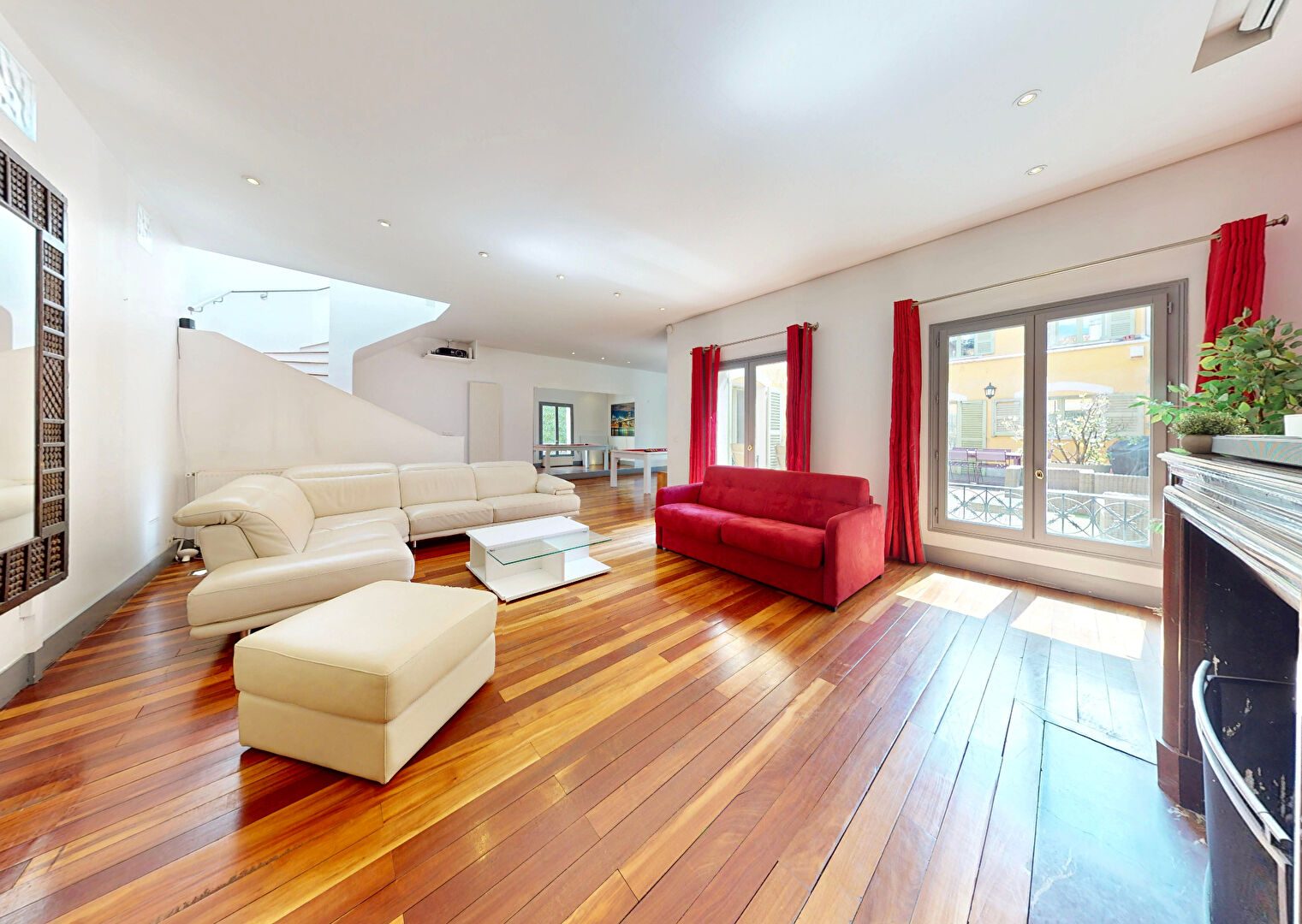 48 m² private patio-terrace